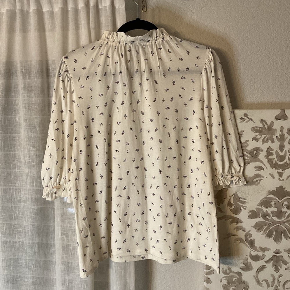 LOFT Outlet Cream and Purple Floral Blouse - Picture 4 of 4